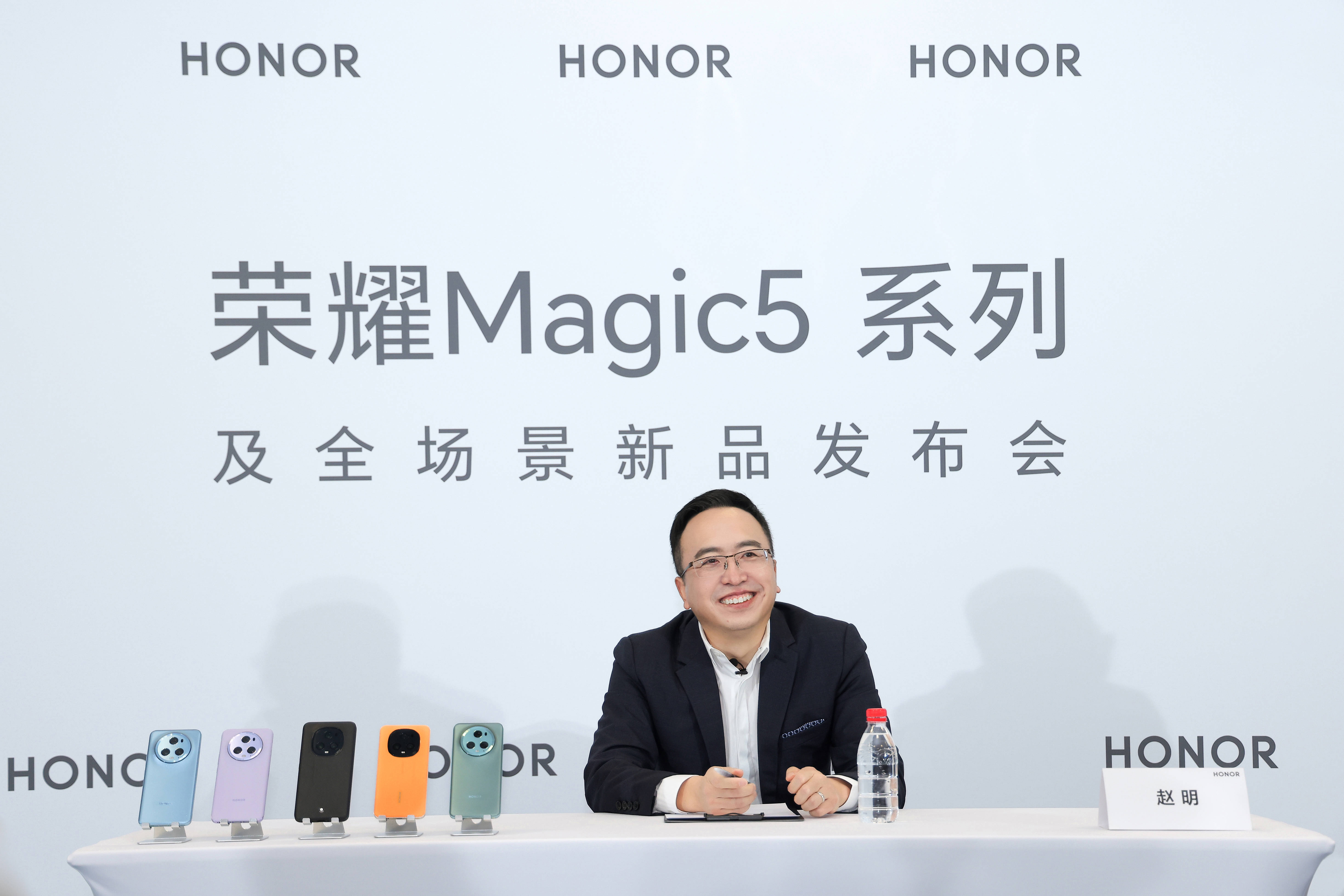 苹果版的创造与魔法要钱吗:荣耀CEO赵明的魔法：极致产品主义-第2张图片-太平洋在线下载