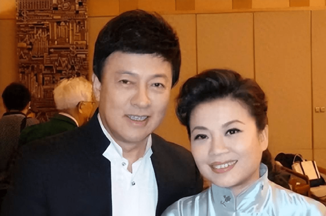 张也：55岁还未婚，和62岁的吕继宏互相陪伴多年，不结婚也幸福-第2张图片-太平洋在线下载