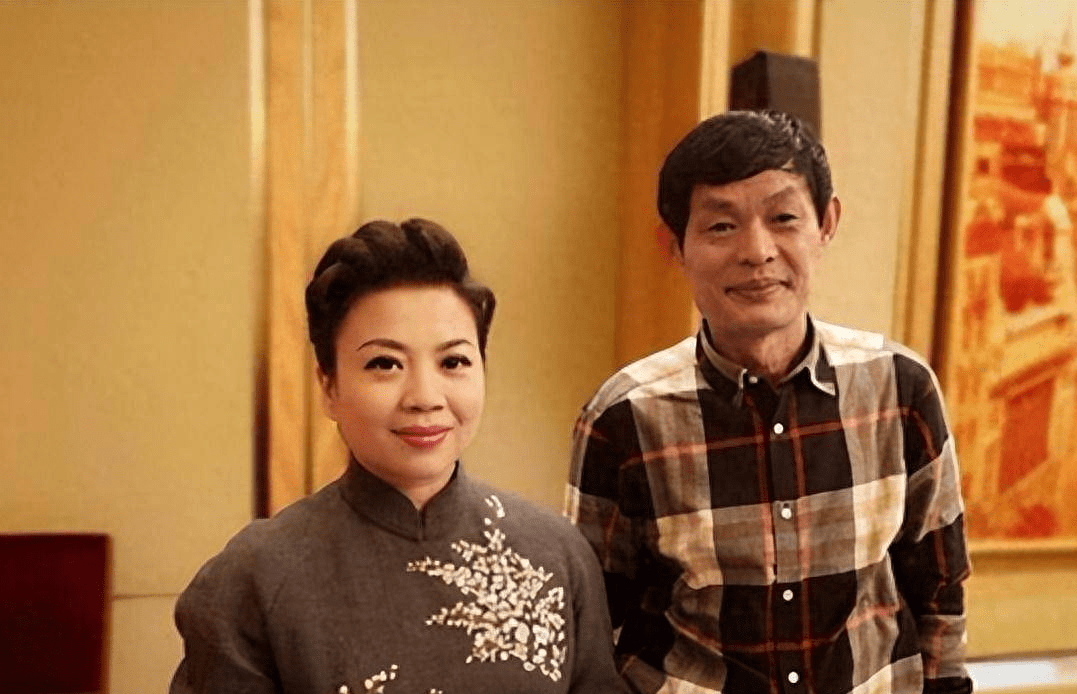 张也：55岁还未婚，和62岁的吕继宏互相陪伴多年，不结婚也幸福-第21张图片-太平洋在线下载