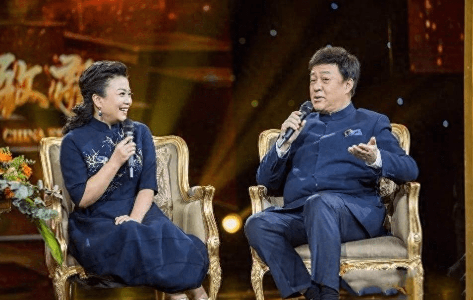张也：55岁还未婚，和62岁的吕继宏互相陪伴多年，不结婚也幸福-第37张图片-太平洋在线下载